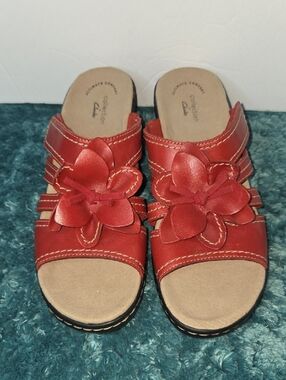 Clarks Lexi Opal Red Leather Wedge Slide Sandals Size 8.5N (New)
